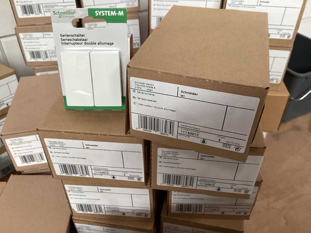 Schneider electric mix kavel schakelmateriaal (219x) - afbeelding 4 van  4