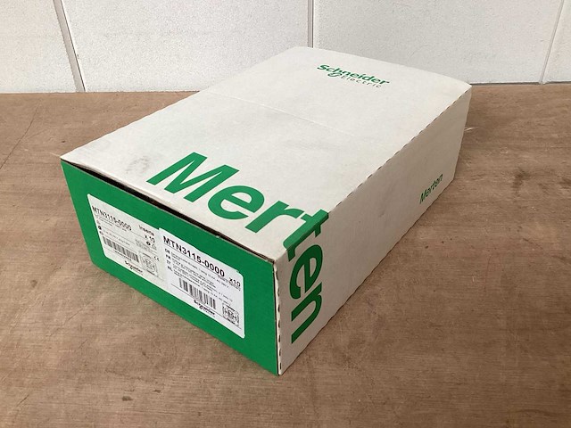 Schneider electric mtn3115 serieschakelaar inbouw (186x) - afbeelding 1 van  4