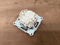 Schneider electric mtn3115 serieschakelaar inbouw (186x) - afbeelding 4 van  4