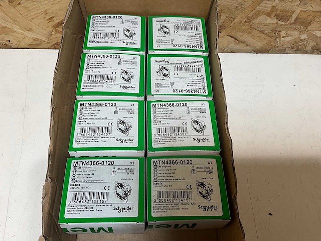 Schneider electric mtn4366-0120 usb charger 45w a+c (8x) - afbeelding 6 van  6