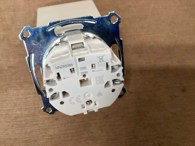 Schneider electric wandcontactdoos met deksel (39x) - afbeelding 1 van  2