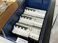 Schneider schakelaar (3x) - afbeelding 1 van  1