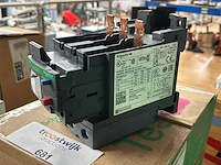 Schneider schakelmateriaal (8x) - afbeelding 3 van  3