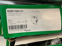 Schneider sdn1100123 2-circuit drukschakelaars (100x) - afbeelding 2 van  4