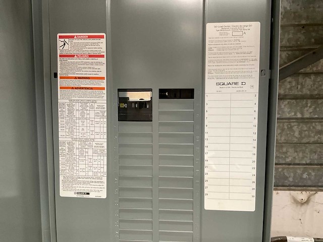 Schneider square d circuit breaker box - afbeelding 1 van  5