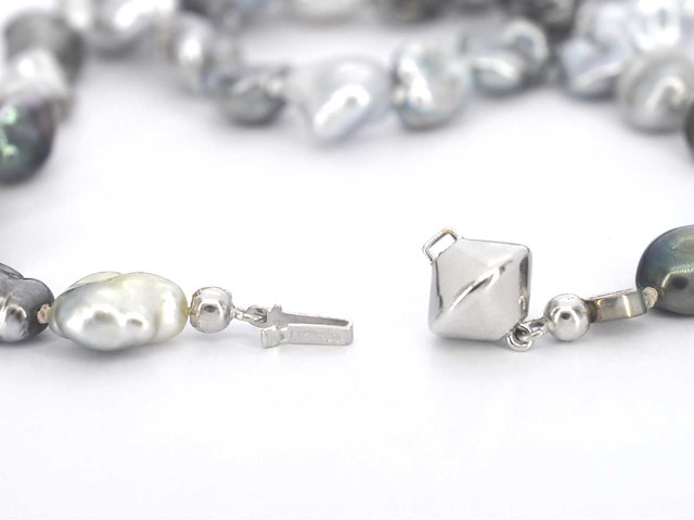 Schoeffel - barok parel ketting met witgouden sluiting - afbeelding 8 van  8