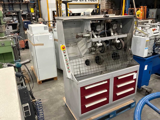 Schoenmakersmachine - afbeelding 3 van  10