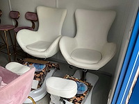 Schoonheidssalon stoel (2x) - afbeelding 1 van  9