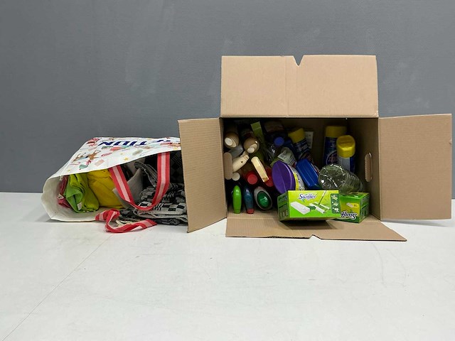 Schoonmaak spullen - afbeelding 2 van  6