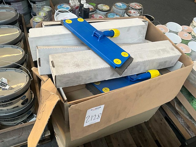 Schoonmaakapparaat - afbeelding 1 van  4