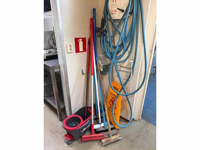 Schoonmaakartikelen (14x) - afbeelding 3 van  6
