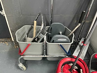 Schoonmaakartikelen en divers - afbeelding 8 van  13