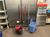 Schoonmaakartikelen - afbeelding 1 van  4