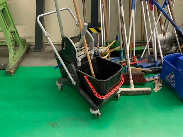 Schoonmaakgerei - afbeelding 2 van  8