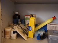 Schoonmaakkast met inhoud - afbeelding 4 van  10