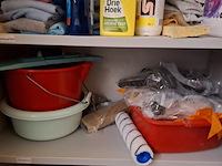 Schoonmaakkast met inhoud - afbeelding 8 van  10