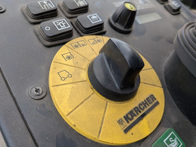Schoonmaakmachine karcher, km 120 / 150 rbp, bouwjaar 2008 - afbeelding 6 van  20
