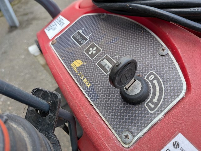 Schoonmaakmachine rcm, byte 461, bouwjaar 2011 - afbeelding 4 van  13