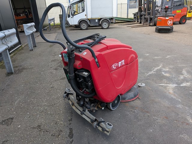 Schoonmaakmachine rcm, byte 461, bouwjaar 2011 - afbeelding 7 van  13