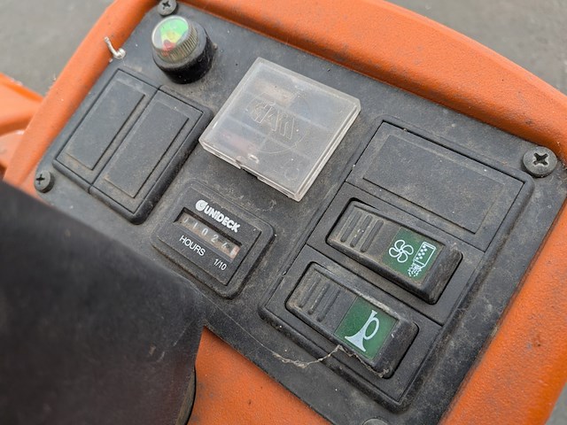 Schoonmaakmachine rcm, otto t1400 te top, bouwjaar 2005 - afbeelding 15 van  15