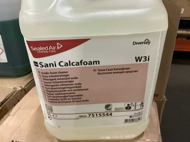 Schoonmaakmiddel en gedestilleerd water (14x) - afbeelding 4 van  8