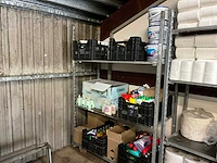 Schoonmaakmiddelen en toebehoren