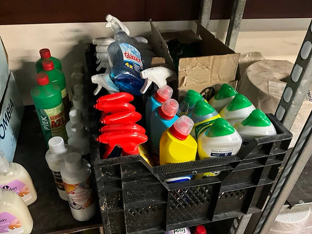Schoonmaakmiddelen en toebehoren - afbeelding 6 van  8