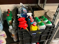 Schoonmaakmiddelen en toebehoren - afbeelding 6 van  8