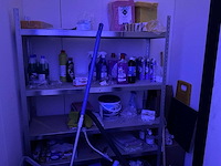 Schoonmaakmiddelen - afbeelding 1 van  9