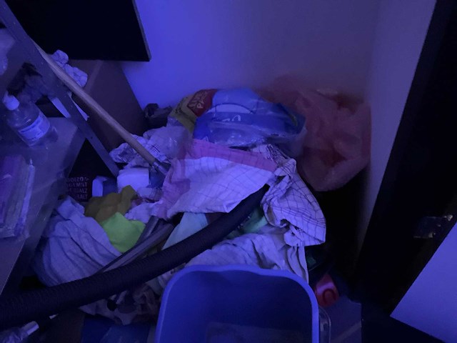 Schoonmaakmiddelen - afbeelding 3 van  9