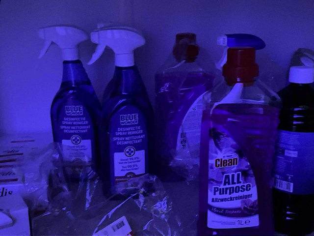 Schoonmaakmiddelen - afbeelding 7 van  9