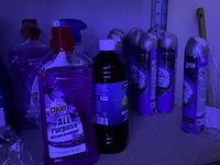 Schoonmaakmiddelen - afbeelding 8 van  9