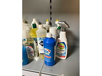 Schoonmaakmiddelen - afbeelding 4 van  4