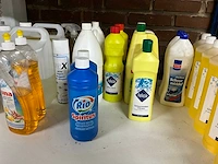 Schoonmaakmiddelen - afbeelding 4 van  7