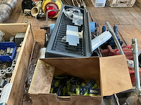 Schoonmaakmiddelen - afbeelding 2 van  6