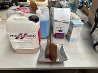 Schoonmaakmiddelen - afbeelding 2 van  3