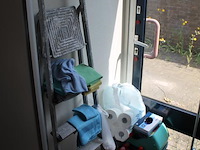 Schoonmaakprodukten w.o. huishoud trap, mop emmer, schoonmaakdoeken en middelen. - afbeelding 2 van  3