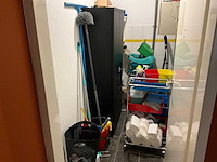 Schoonmaakwagen en toebehoren - afbeelding 1 van  3