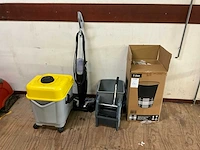 Schoonmaakwagen en toebehoren