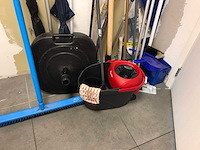 Schoonmaterialen - afbeelding 2 van  2