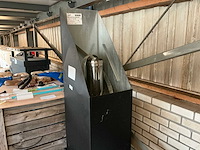 Schoorsteenkap voor hellend dak - afbeelding 2 van  2