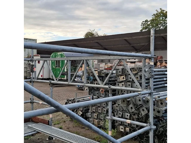 Schoorsteensteiger, layher - afbeelding 9 van  10