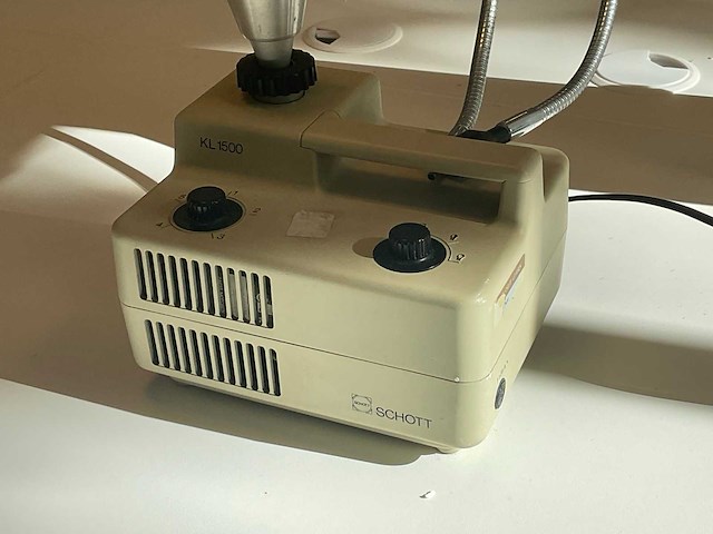 Schott kl1500 vacuümpomp - afbeelding 2 van  2