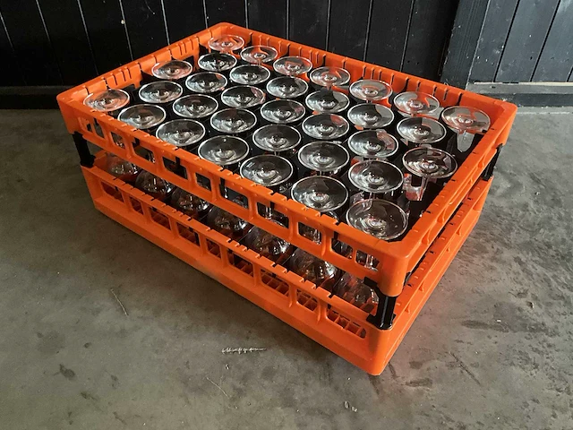 Schott & zwiesel - vina - glazenkorf met 33 wijnglazen (10x) - afbeelding 1 van  9