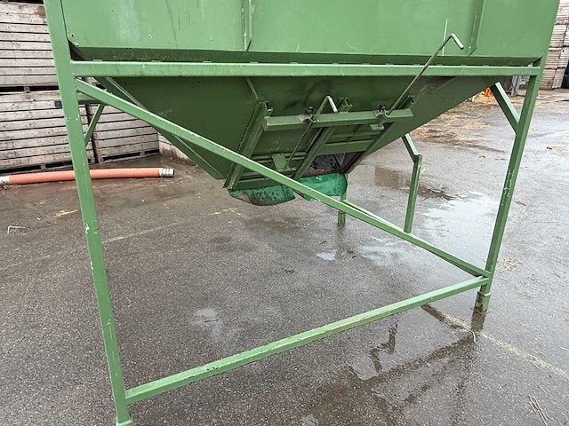Schouten sorteer/voorraad bunker - afbeelding 26 van  27