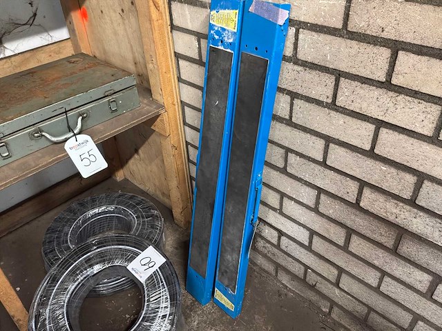 Schraag (2x) - afbeelding 1 van  2