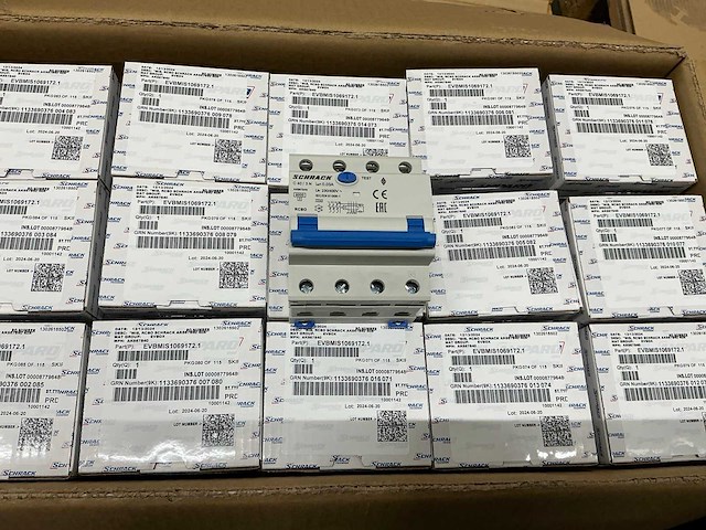 Schrack rcbo c40a 30ma schakelautomaat (45x) - afbeelding 1 van  1
