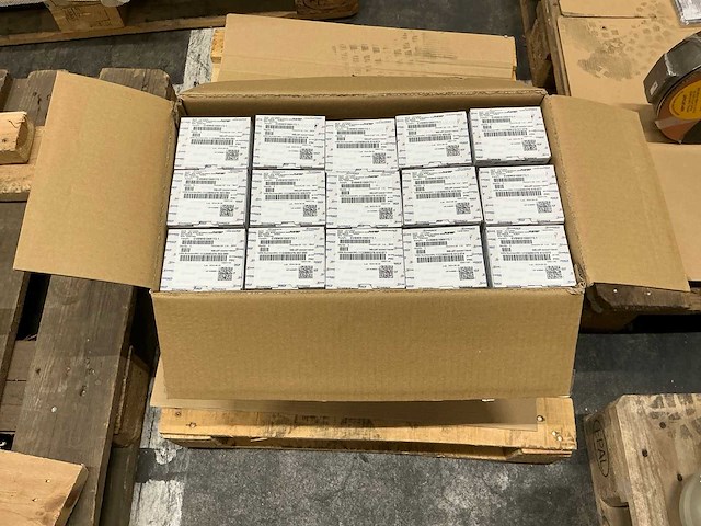 Schrack rcbo c40a 30ma schakelautomaat (45x) - afbeelding 6 van  6