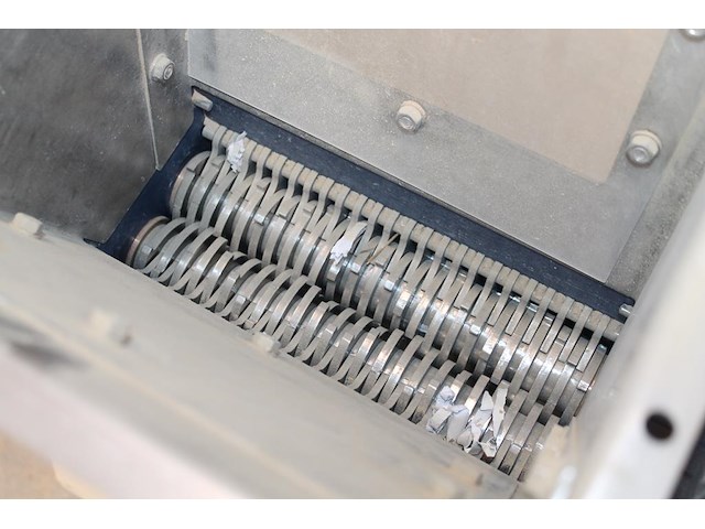 Schreddermachine jw machines am2020 met 2 instelbare motoren. bouwjaar 2024. - afbeelding 5 van  5