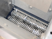 Schreddermachine jw machines am2020 met 2 instelbare motoren. bouwjaar 2024. - afbeelding 5 van  5